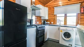 Cookware/dishes/utensils