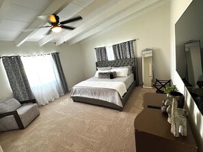 Iron/ironing board, Internet, bed sheets - Welcoming 4-bedroom Golf Course Villa in sunny Palm Desert! (Palm Desert)