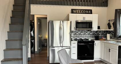 Forest Haven - 1-bedroom + Loft apartment 1.5 miles from Lake Guntersville