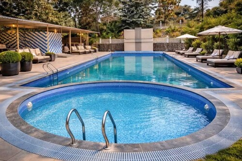 Motus mountain view hotels