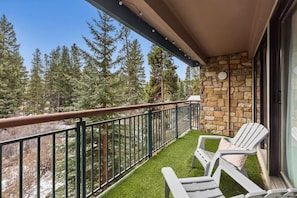 Property grounds - Breck Base Condo with Pool + Hot Tub (Breckenridge)