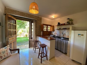 Comfort Apartment, Garden View | Private kitchen