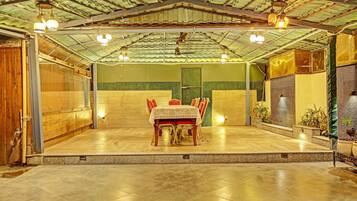 House | Dining