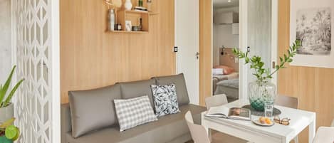 Chalet | Dining