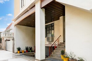 Reception - Saver Double Hotel Parijat (Lucknow)