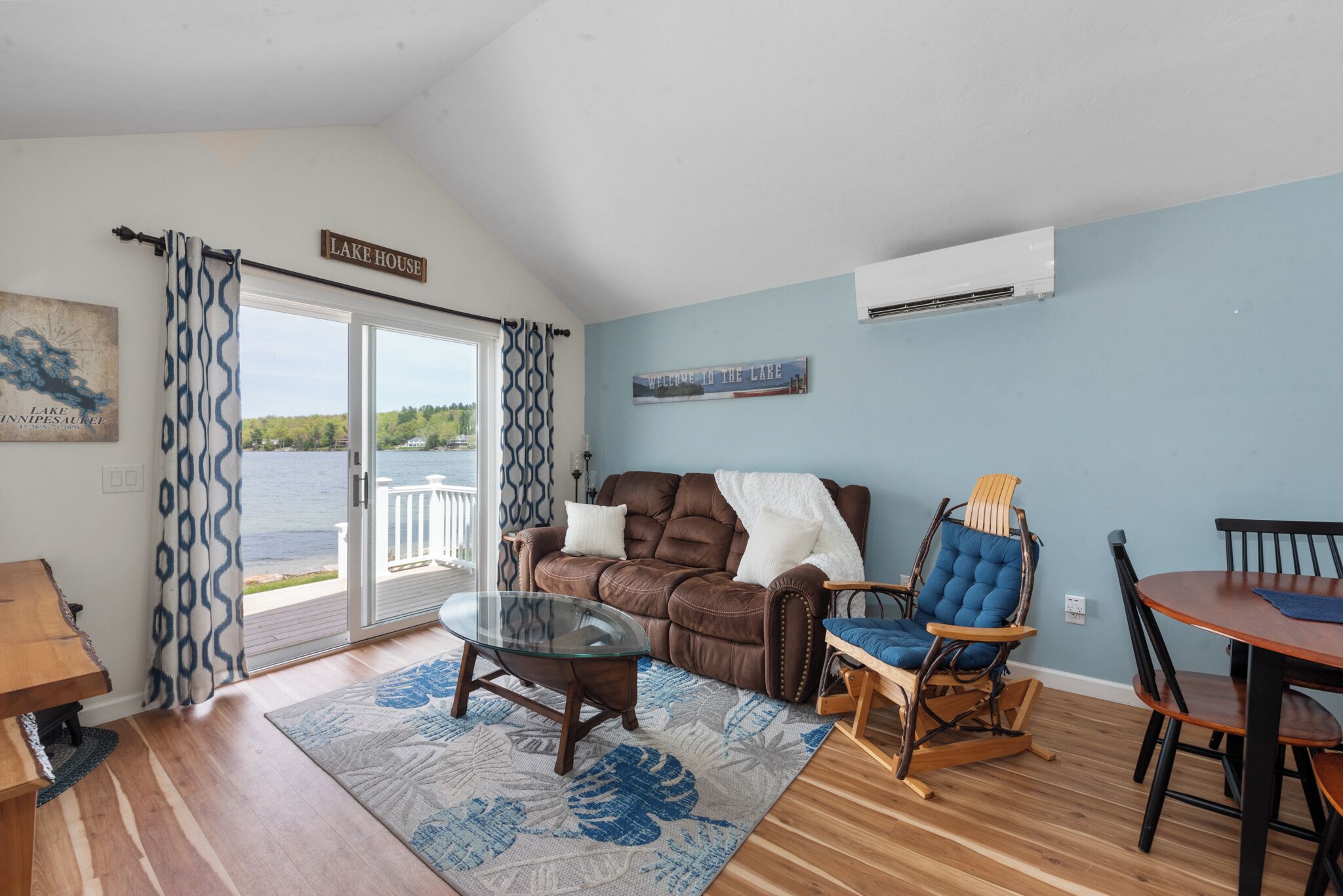 Sunny Shores Cottage On Lake Winnipesaukee - Laconia, NH