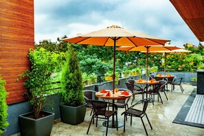 Restaurant - Istay Hotels Jubilee Hills Hyderabad by Othpl (Hyderabad)
