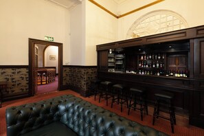 Bar (in der Unterkunft)