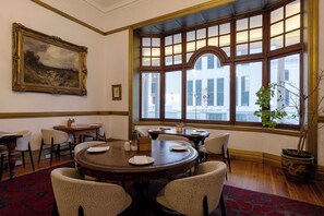 Unclassified image, 5 of 125, button - The Cape Town Club (Cape Town)