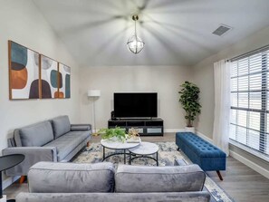 Living area - Texan Hideaway - Cozy, Convenient, Comfortable! (Lewisville)