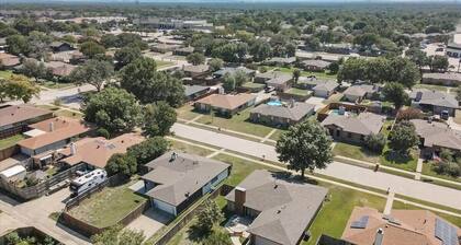 Texan Hideaway - Cozy, Convenient, Comfortable!