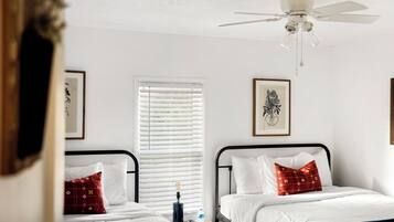 Iron/ironing board, WiFi, bed sheets