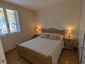 WiFi - Sol-y-days Ferias, ground floor with wooded garden and peaceful setting (Le Grau-du-Roi)