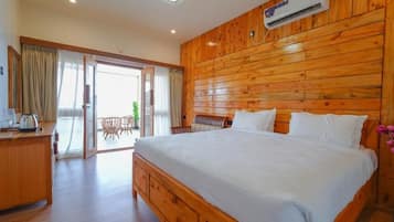 Double Room, Garden View | Desk, free WiFi