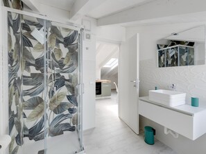 Apartment | Bathroom - Attic Studio, With air Conditioning (Castelsardo)