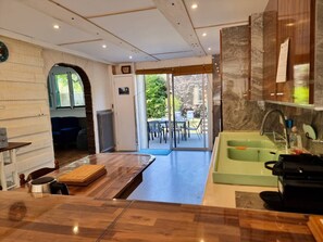 Interior - Completely renovated house with terrace and garden (Maisons-Alfort)