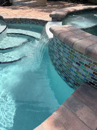 Charming 3/2 house in Jensen Beach with pool and minutes away from downtown