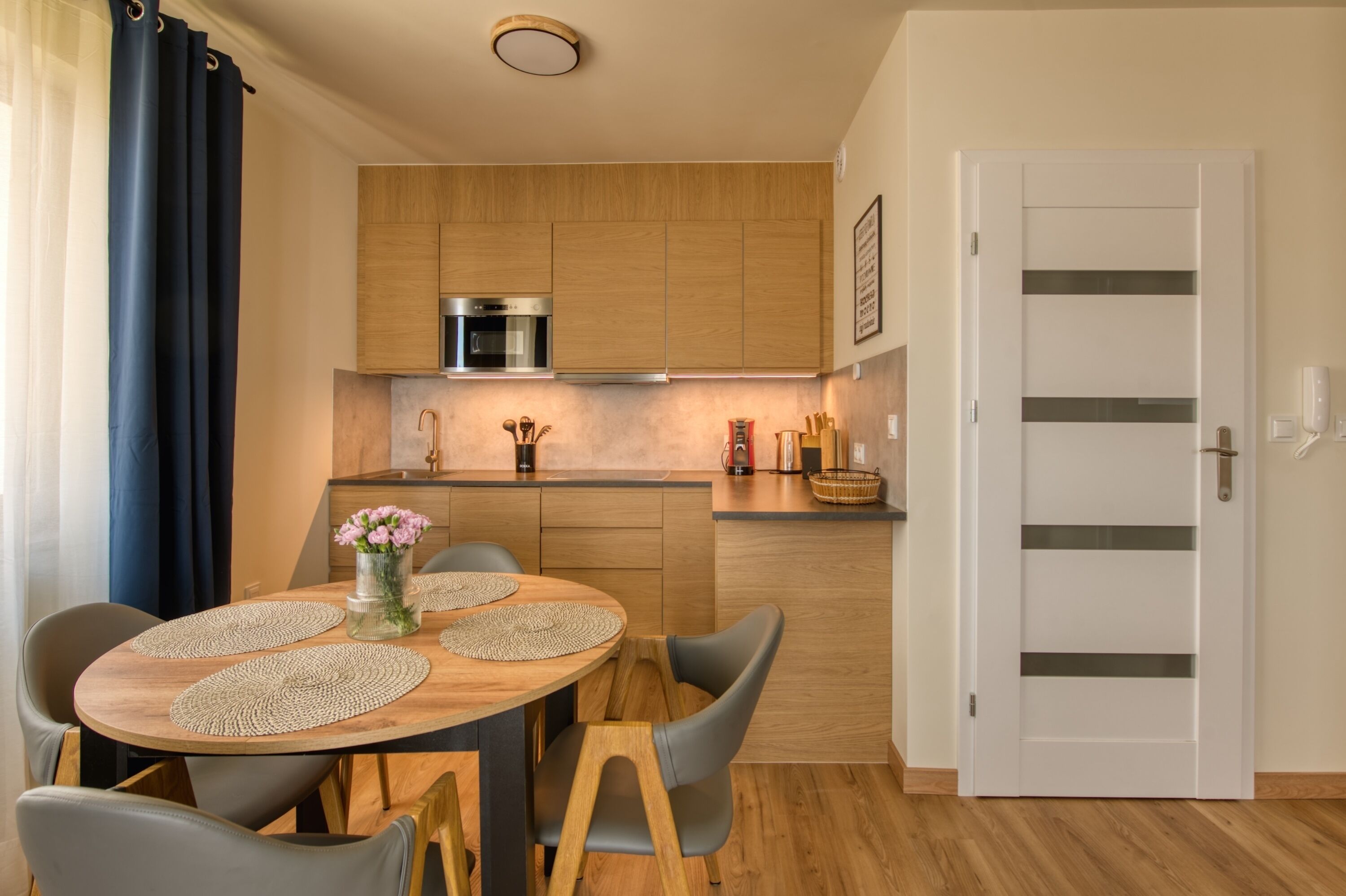 Comfort Apartment, Garden View | Dining