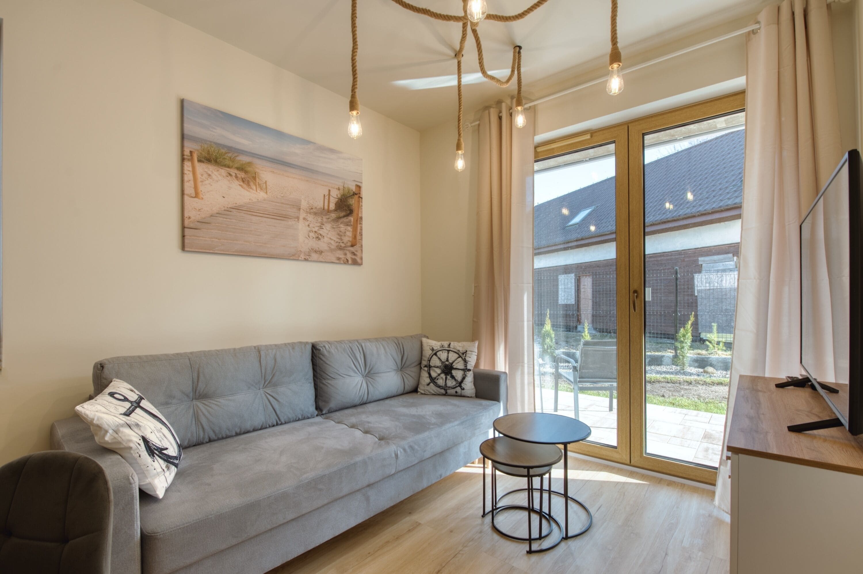 Classic Apartment, Garden View | Living area