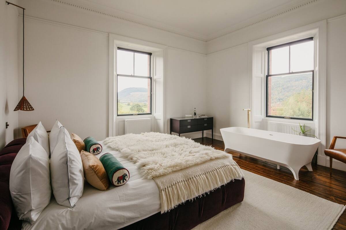 Deluxe Double Room, Garden View (Willow)