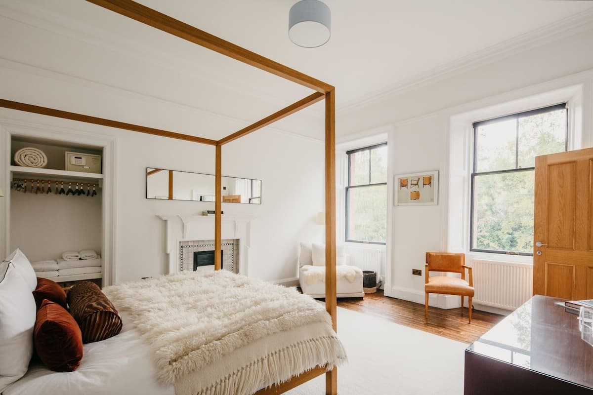 Deluxe Double Room, Garden View (Hazel)