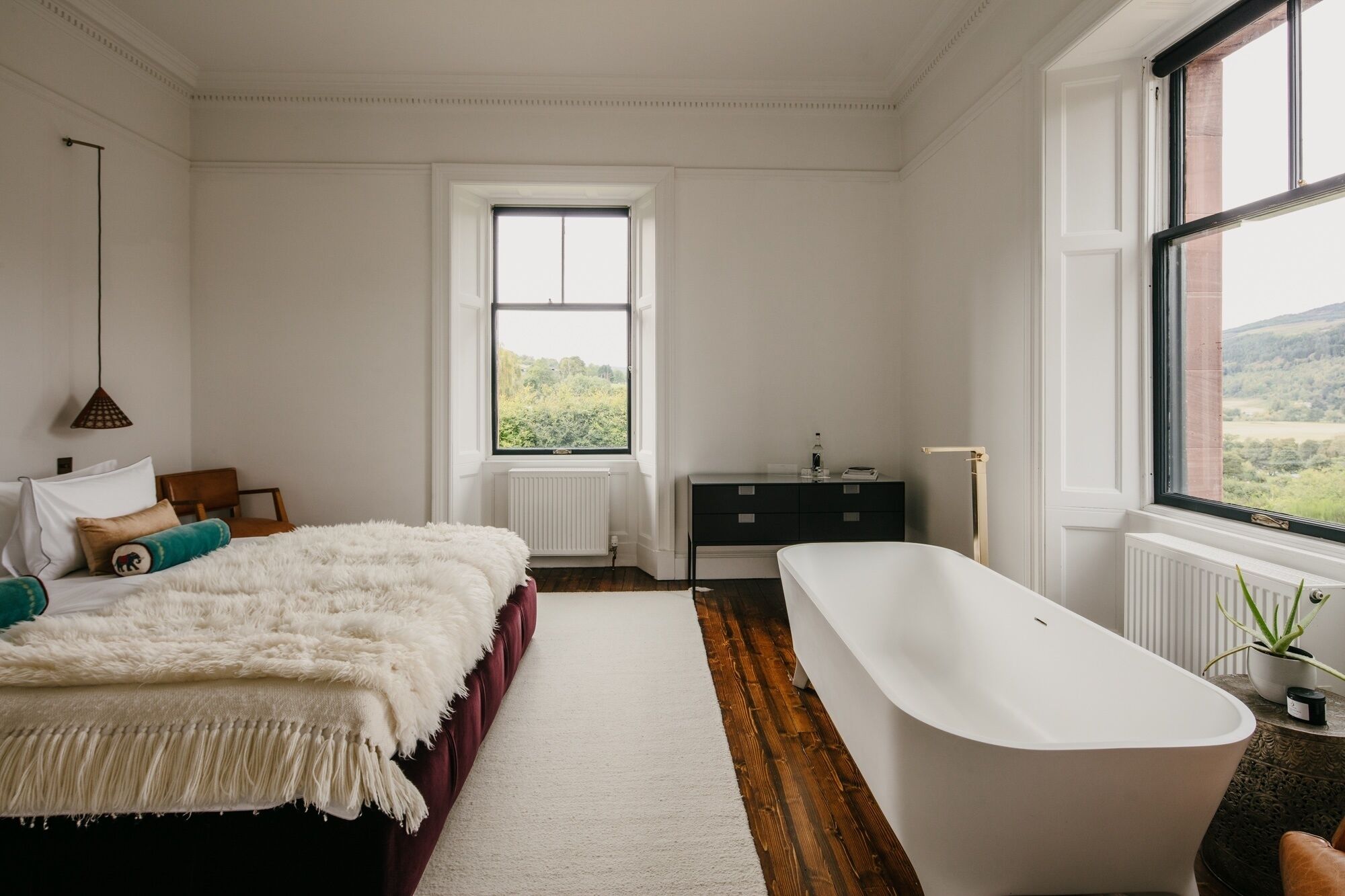 Desk, iron/ironing board, free WiFi