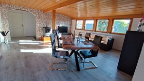 Dining - Vrbo Property (Waldachtal)