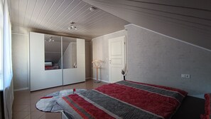 Internet, bed sheets - Vrbo Property (Waldachtal)