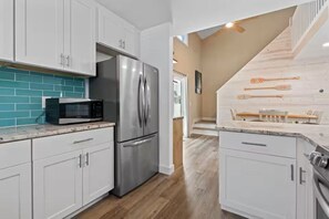 Private kitchen - Crescent Beach Coastal Home/ Walk to Ocean (North Myrtle Beach)