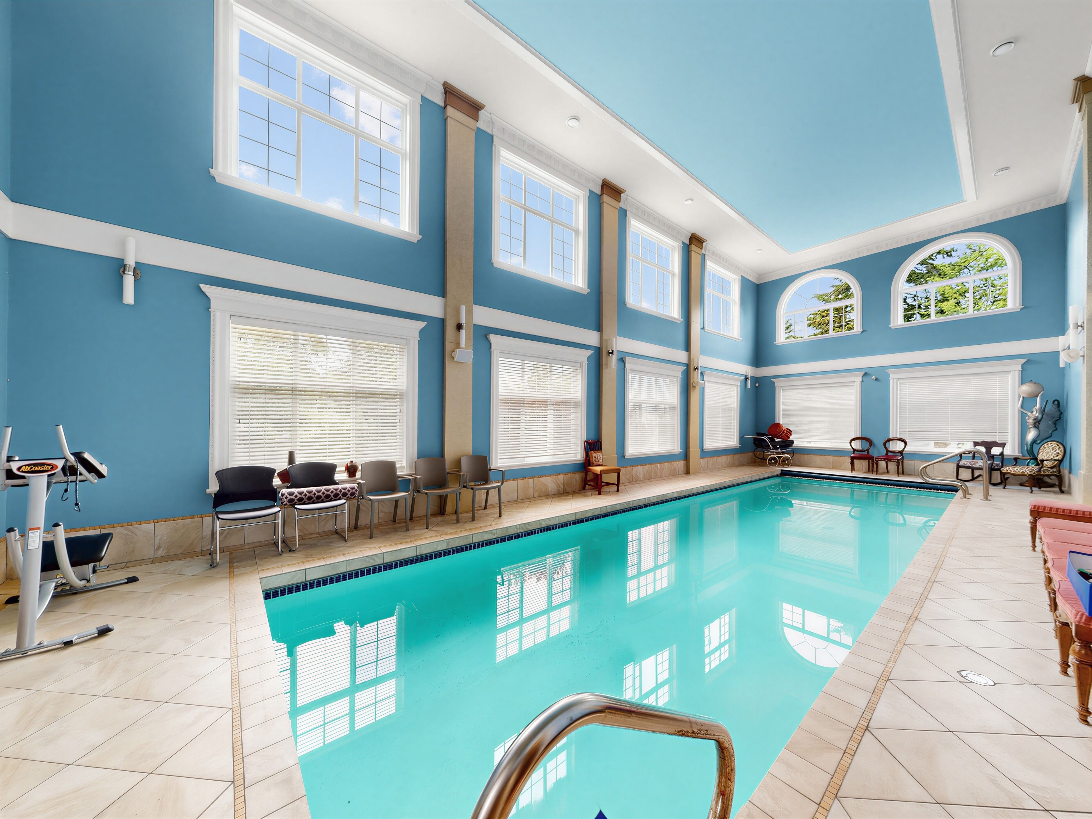Innenpool, beheizter Pool