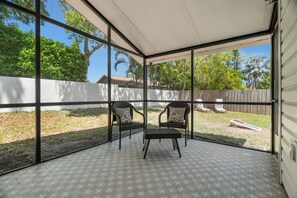 Terrace/patio - Harbor Hideaway|Yard + Community Pool, Near Beach (Palm Harbor)