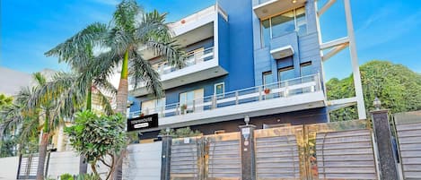 House | Exterior