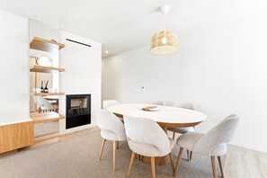 Dining - GuestReady - Seaside retreat in Apúlia (Apúlia)