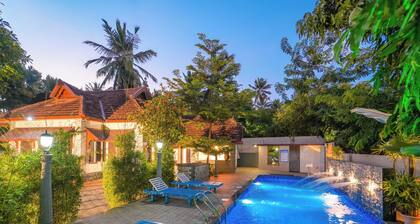 POP Tavern Pool Villa by VOYE HOMES