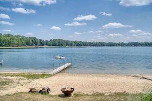 Beach nearby - The Still Shore W/Hot tub! (Coral)