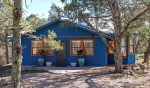 Exterior - Blue Pine Cabin (Sandia Park)