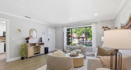 Modern 3BR Dublin - Office, Laundry & Private Yard