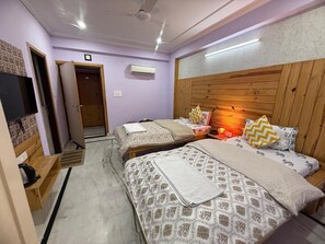 Habitación Deluxe con 2 camas individuales | Caja fuerte, sistema de insonorización, wifi gratis