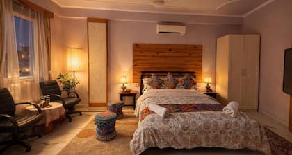 Jaipur The Lodge B&B