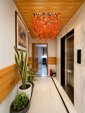 Deluxe Double Room, City View | In-room safe, soundproofing, free WiFi, wheelchair access - Jaipur The Lodge B&B (Jaipur)