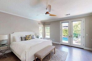 Iron/ironing board, WiFi, bed sheets - Sonoma Heated Pool Home with Valley Views near Plaza Wineries (Sonoma)