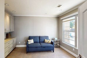 TV, fireplace, offices - Sonoma Heated Pool Home with Valley Views near Plaza Wineries (Sonoma)