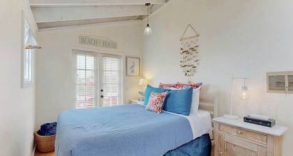 Bodega Bay Salmon Creek Waterfront Cottage for Two and Dogs