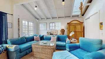 TV, fireplace, DVD player, offices