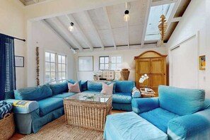 TV, fireplace, DVD player, offices