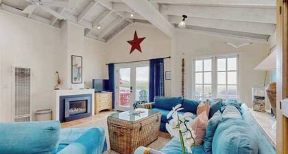 Bodega Bay Salmon Creek Waterfront Cottage for Two and Dogs