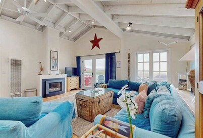 Bodega Bay 1BR waterfront cottage on Salmon Creek — dogs welcome
