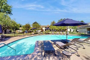 Pool - Napa Silverado Resort Studio with Golf Course & Atlas Peak Views (Napa)