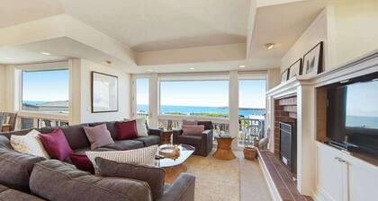 Bodega Harbour Golf Course Oceanview Home with Hot Tub