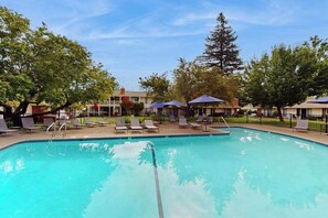 Pool - Napa Silverado Resort Studio near Pool with EV Charger (Napa)